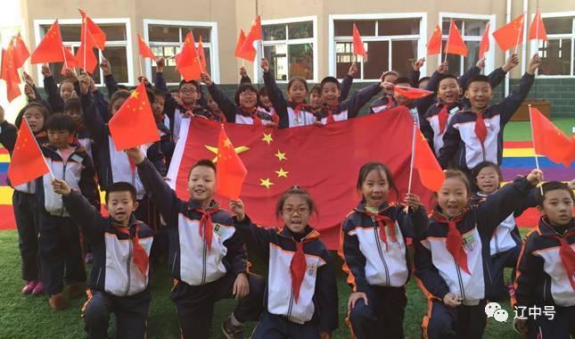 耐玩养成手游游戏画面